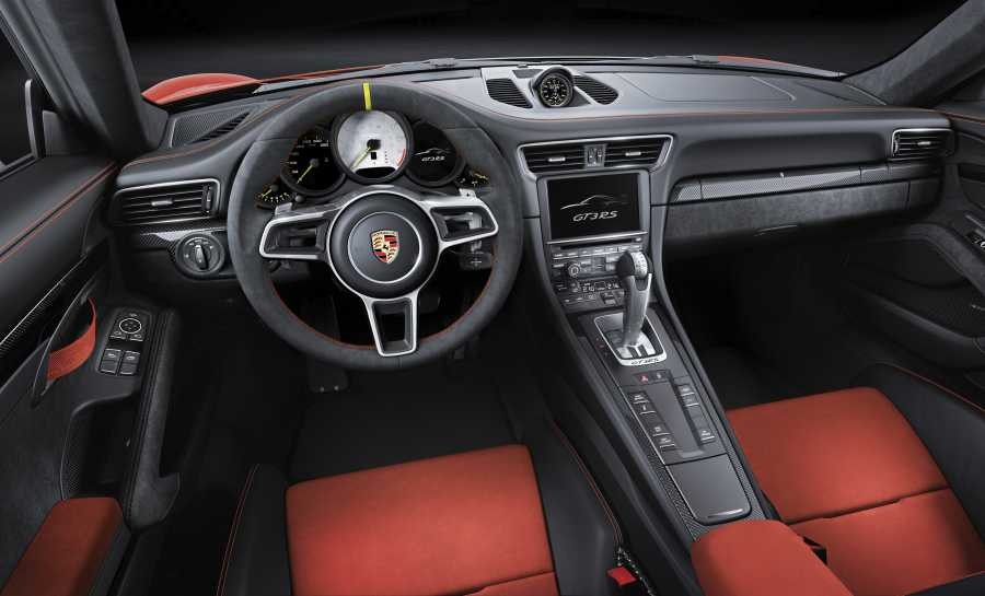 Porsche 911 GT3 RS cabin