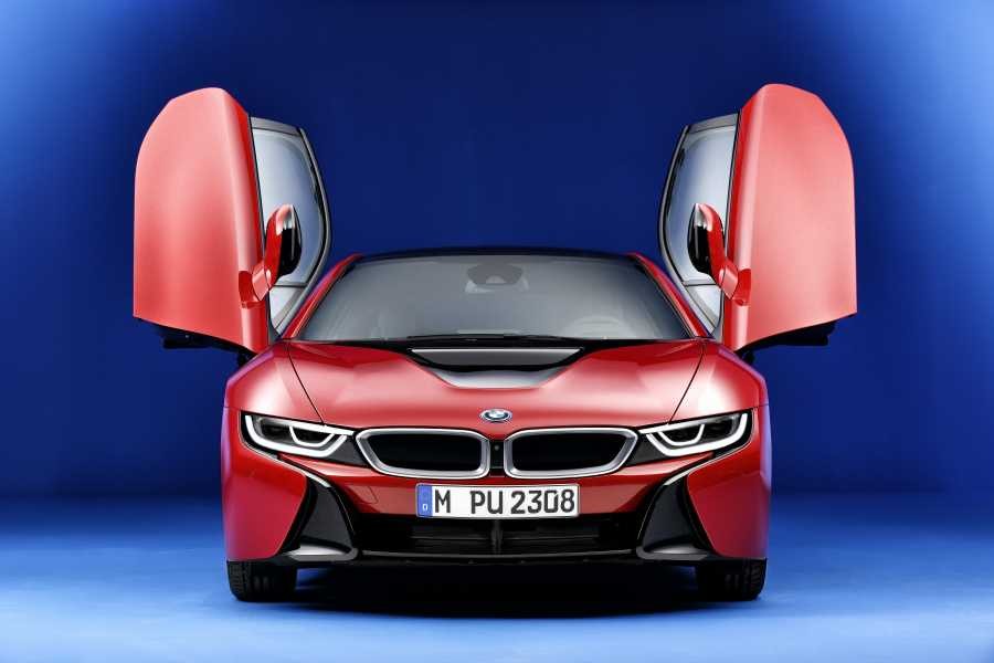 BMWi8Red1