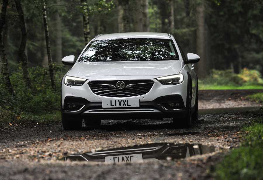 Vauxhall Insignia goes up the country